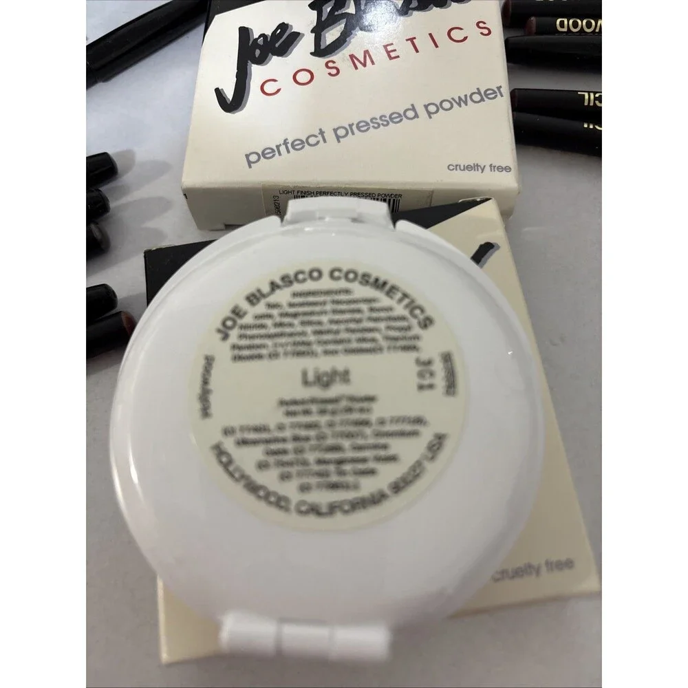 Joe Blasco Perfect Pressed Powder‎ - Perfect Pressed Powder Light Finish .635 oz